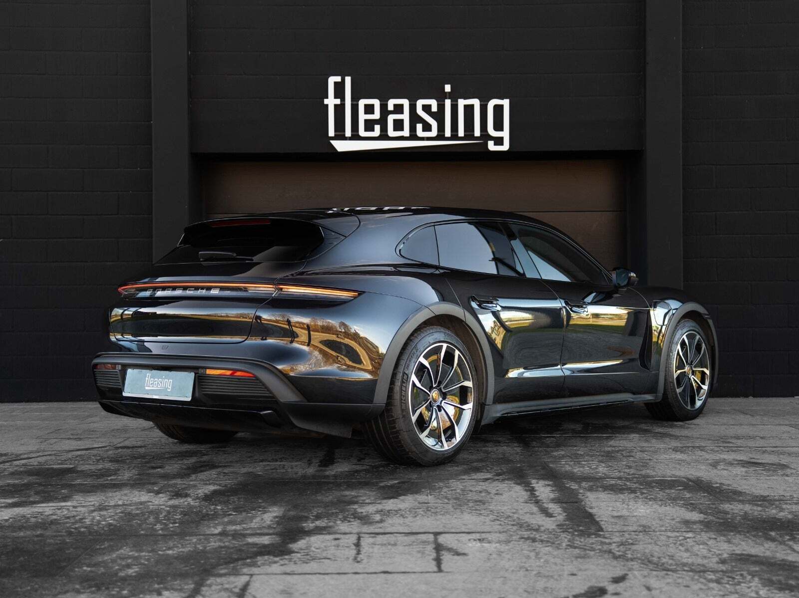 Sort Porsche Taycan 4S fra 2022
