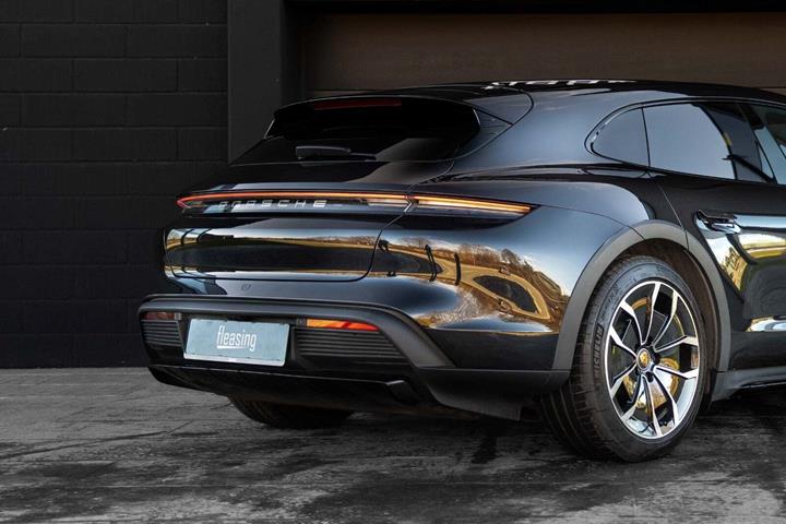Sort Porsche Taycan 4S fra 2022