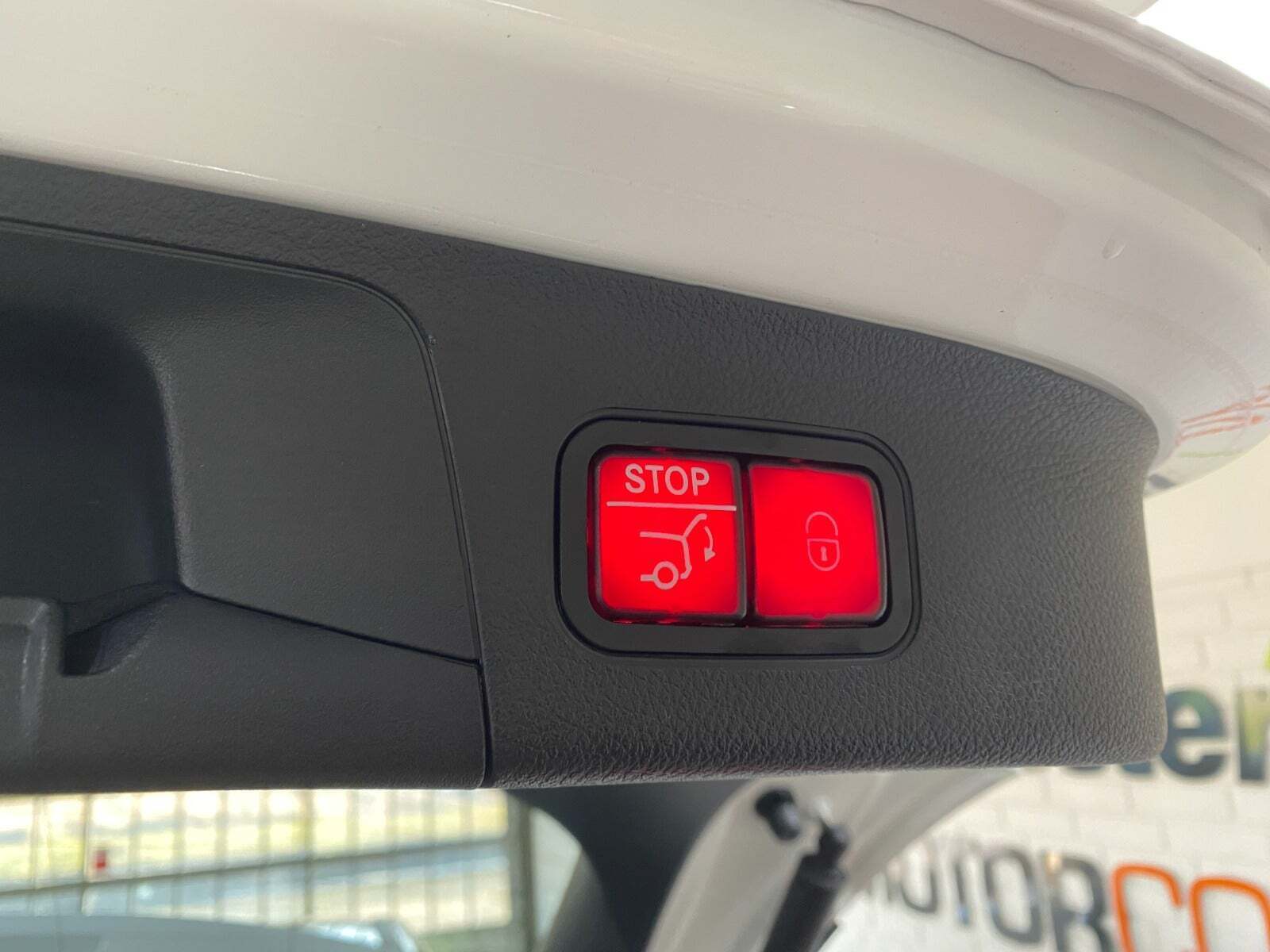 Hvid Mercedes EQA250+ fra 2024