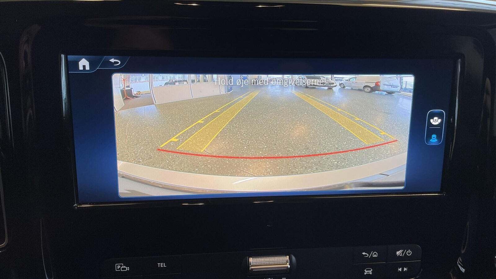 Sølv Mercedes eVito 112 fra 2024