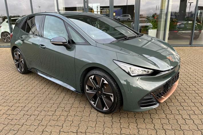 undefined Cupra Born fra 2025 set udefra