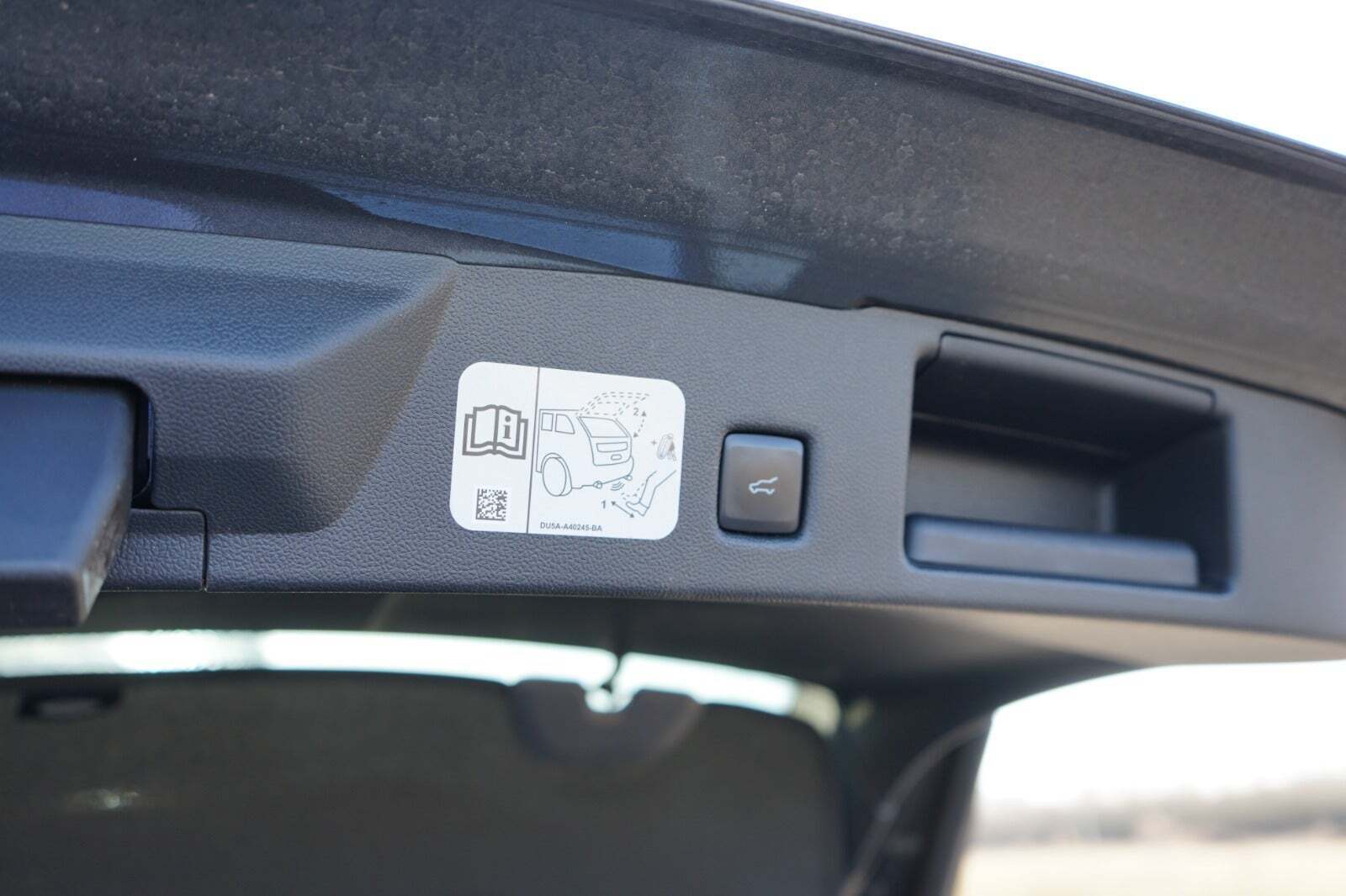 Grå Ford Kuga fra 2021