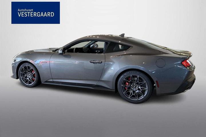 Grå Ford Mustang fra 2025