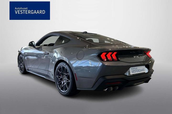 Grå Ford Mustang fra 2025