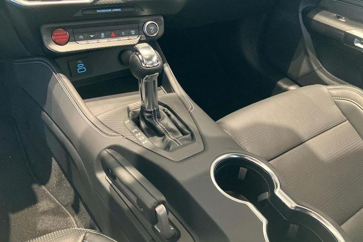 Grå Ford Mustang fra 2025