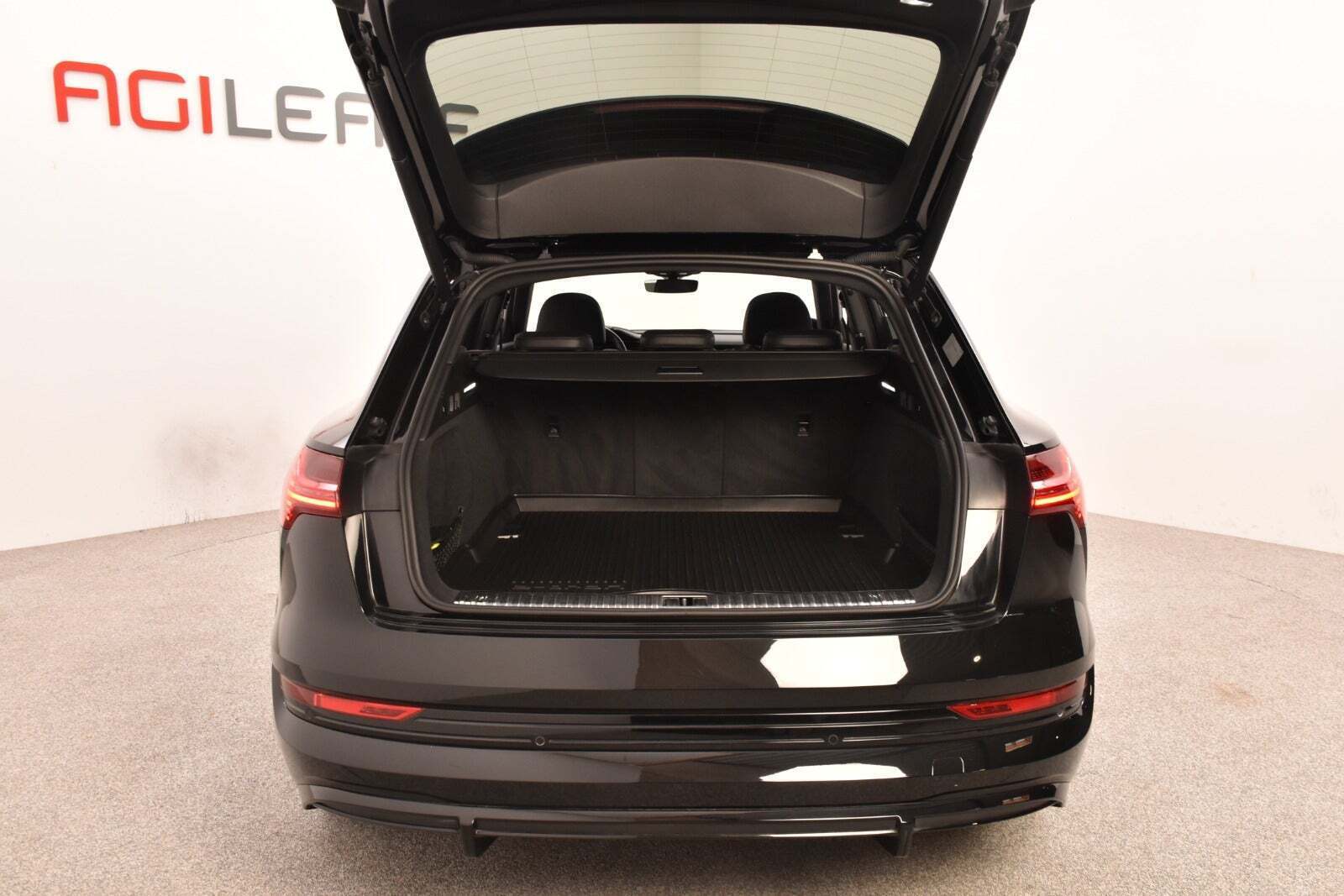 Sort Audi e-tron S fra 2021