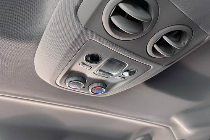 Grå Citroën e-Jumpy fra 2024