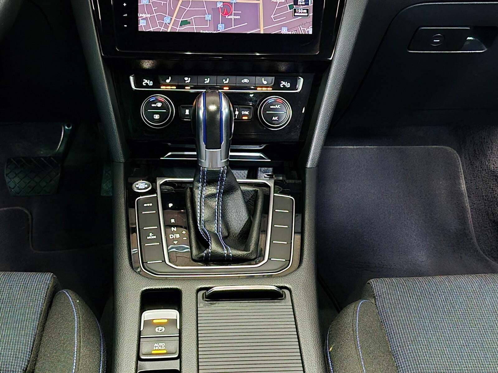 Sort VW Passat fra 2017