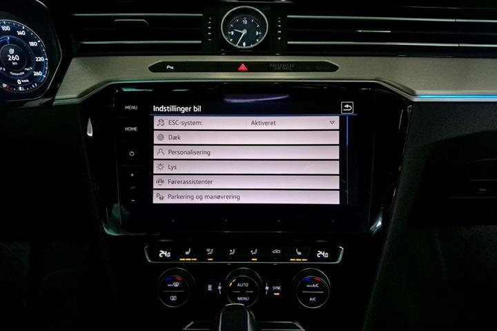 Sort VW Passat fra 2017