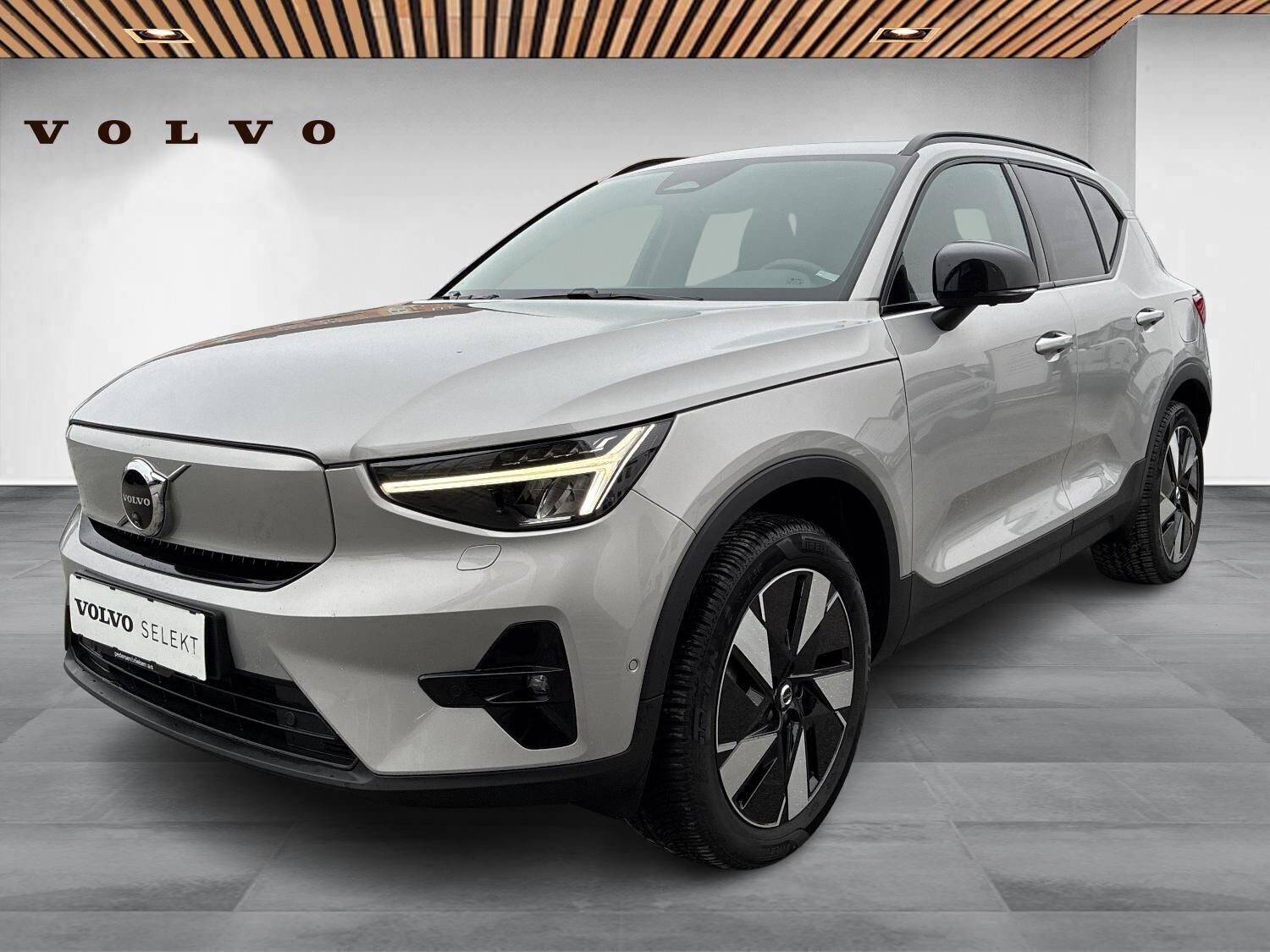 Volvo XC40 Recharge Extended Range Ultimate 252HK 5d Aut.