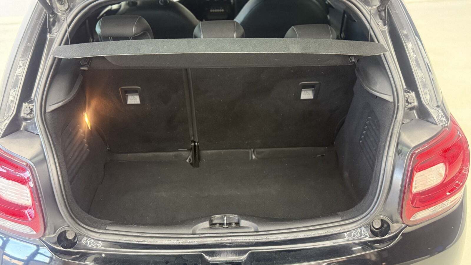 Sort Citroën DS3 fra 2014