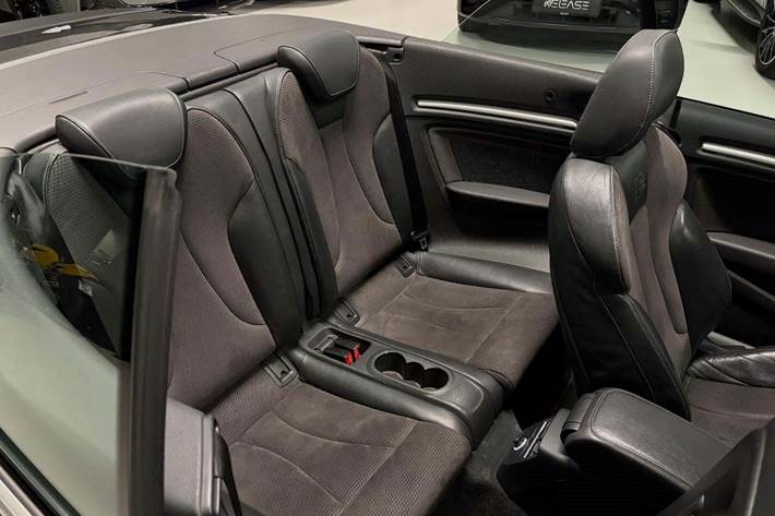 Grå Audi A3 fra 2017