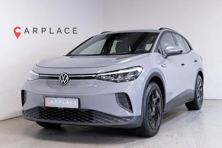 Grå VW ID.4 fra 2023 set udefra