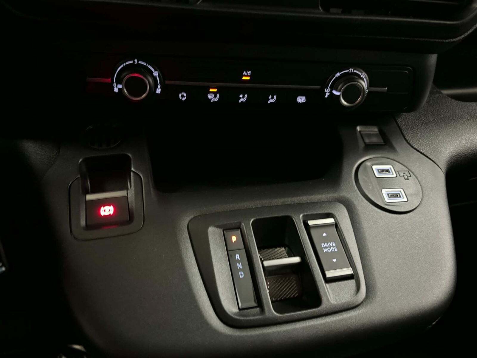 Hvid Toyota ProAce City fra 2025