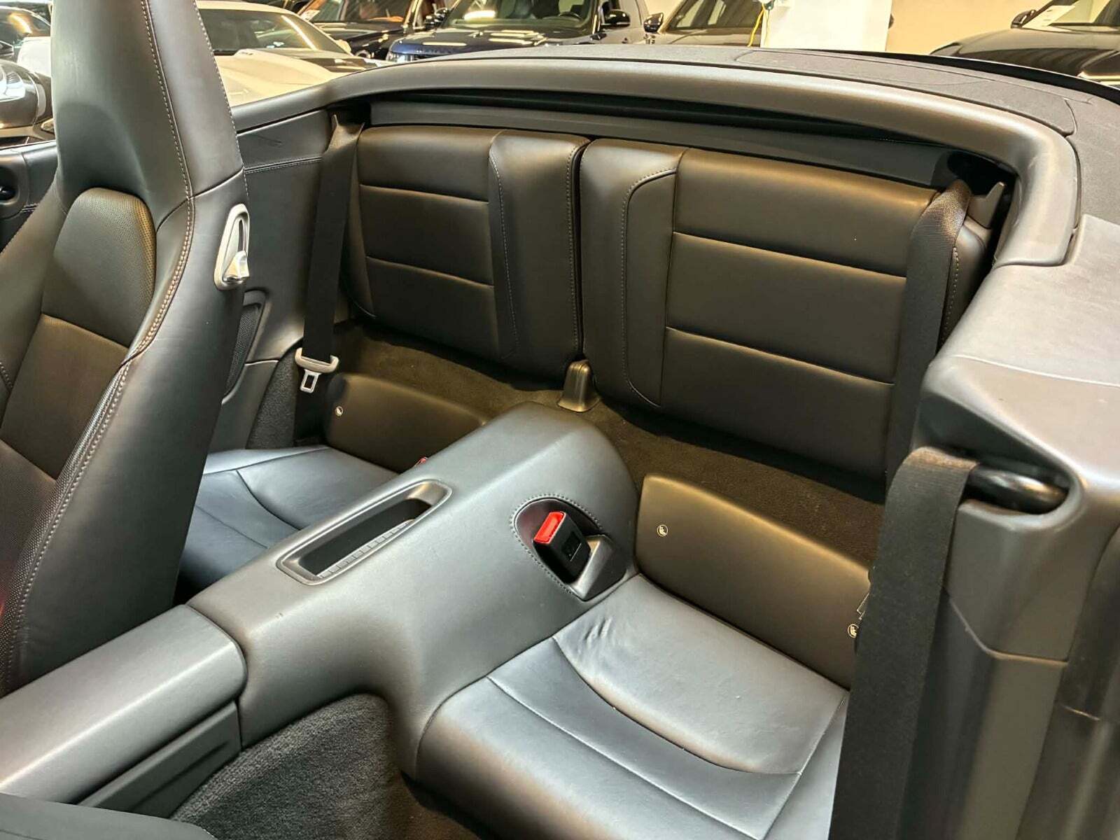 Sort Porsche 911 Carrera S fra 2013