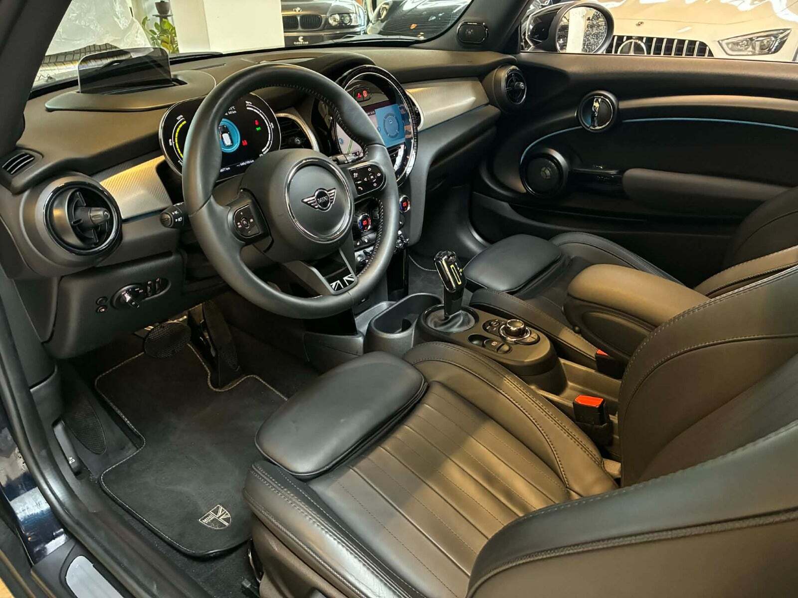 Mini Cooper SE Yours Trim