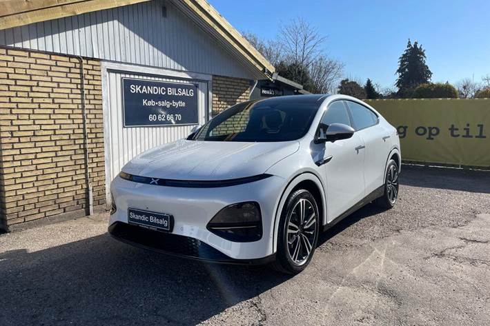 Hvid Xpeng G6 fra 2024 set udefra