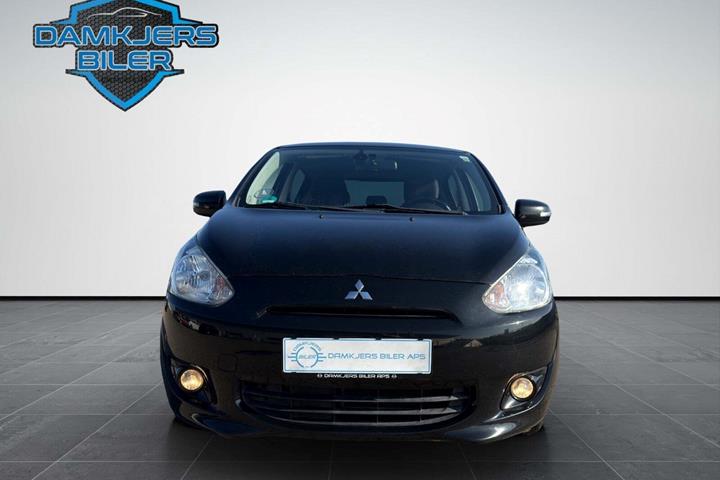 undefined Mitsubishi Space Star fra 2015 set udefra