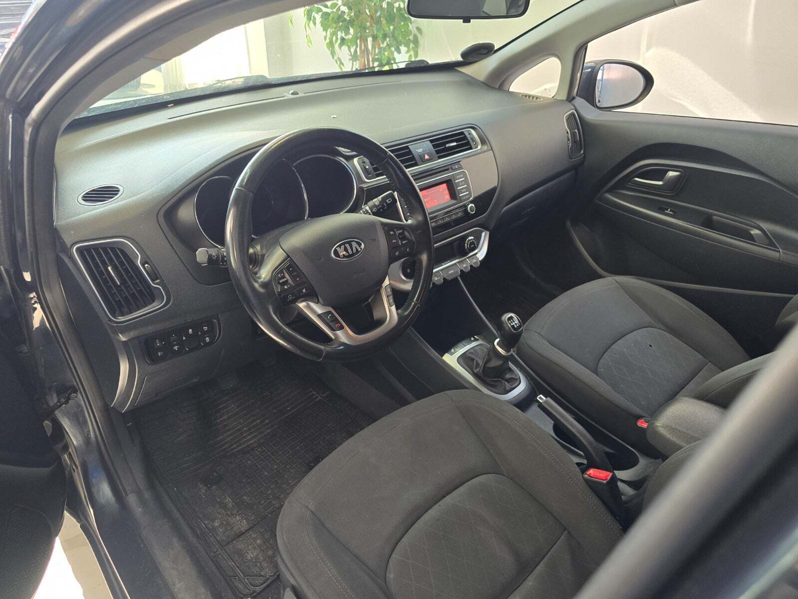 Kia Rio 1,4 CVVT Attraction