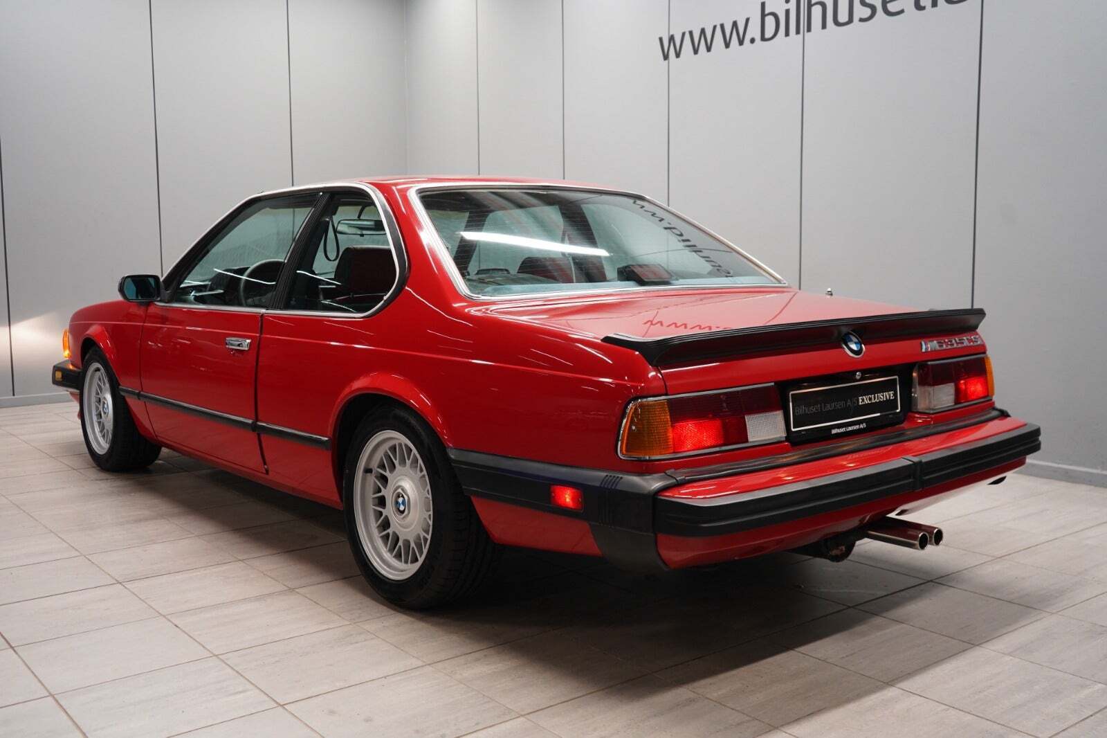 Rød BMW 635CSi fra 1987