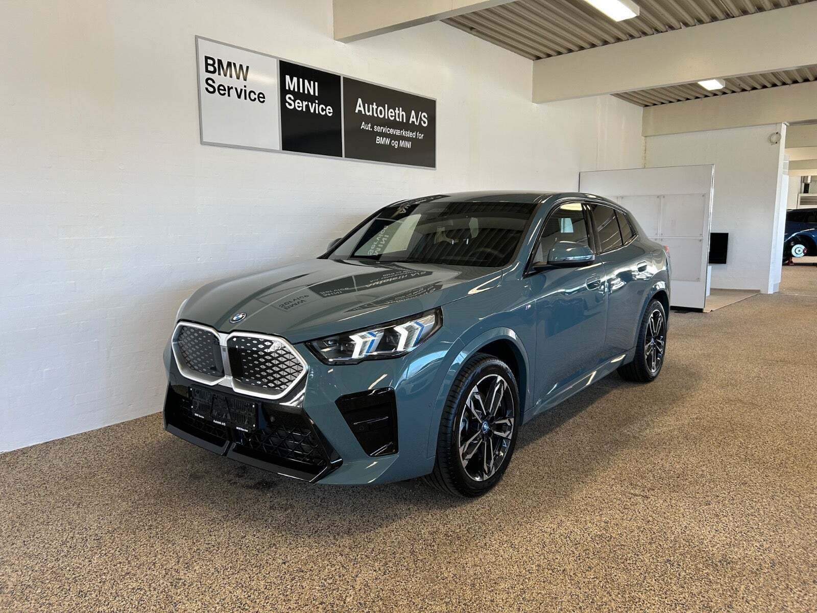 BMW iX2 xDrive30 Fully Charged