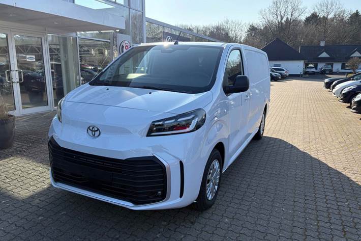 undefined Toyota ProAce fra 2025 set udefra