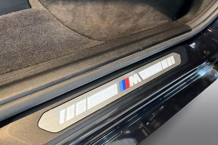 Blå BMW iX3 fra 2022