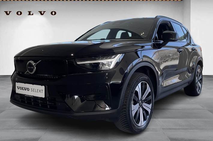 Sort Volvo XC40 fra 2023 set udefra