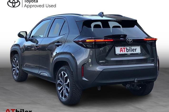 Grå Toyota Yaris Cross fra 2024