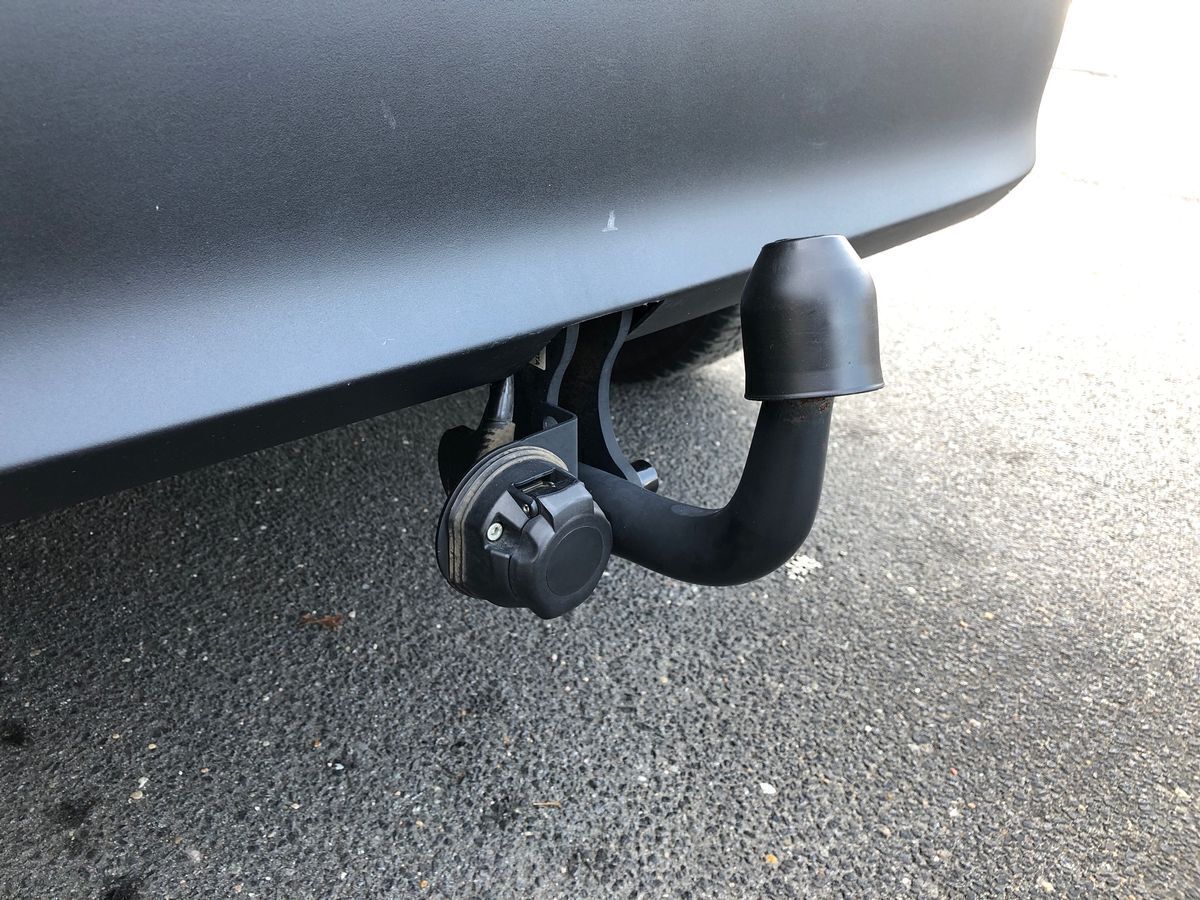 Grå Toyota Yaris Cross fra 2024