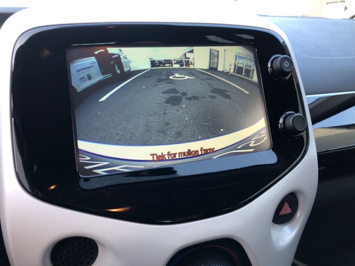 Hvid Toyota Aygo fra 2016