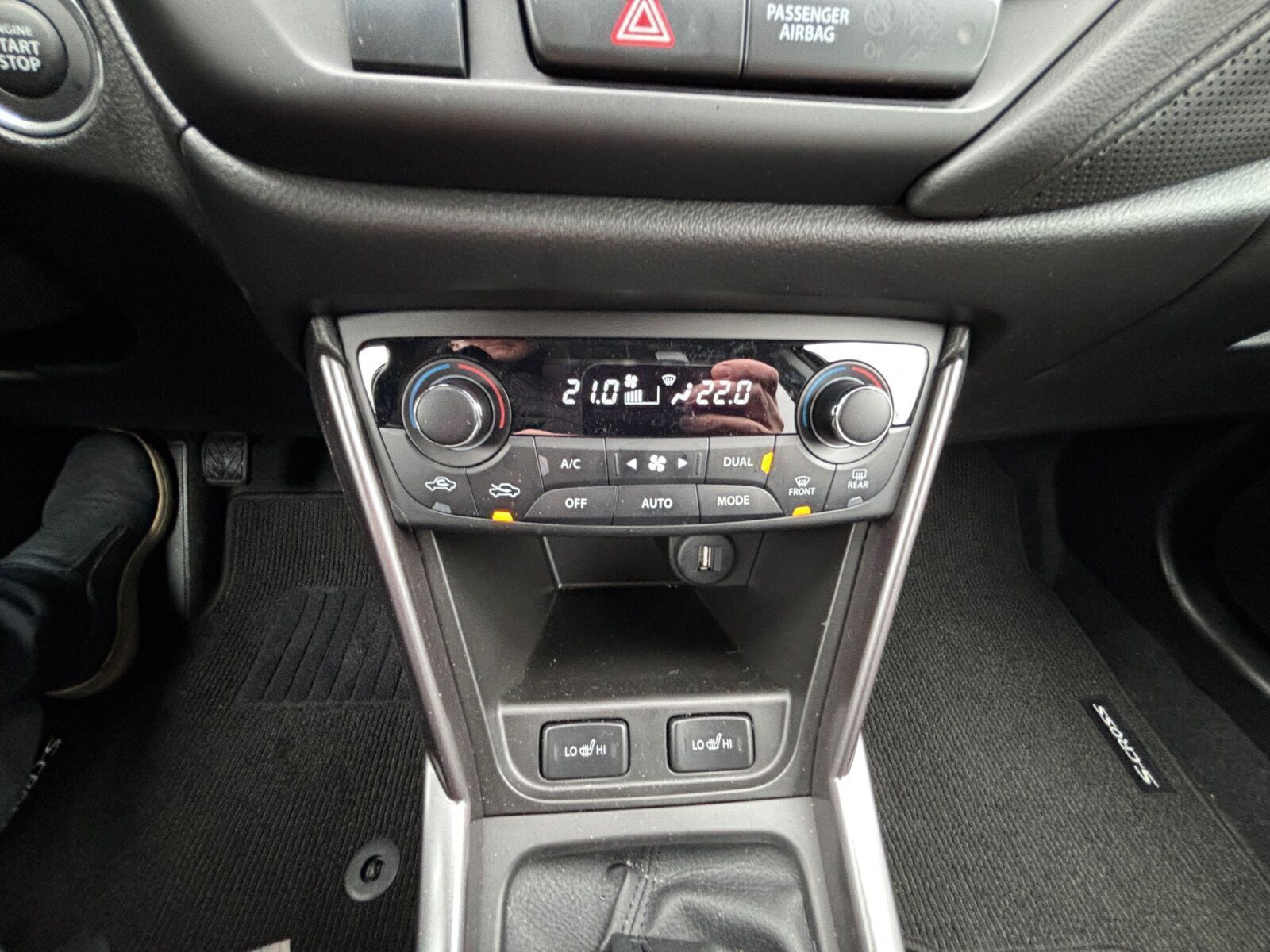 Grå Suzuki S-Cross fra 2025