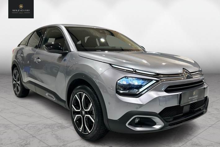 Grå Citroën ë-C4 fra 2024 set udefra