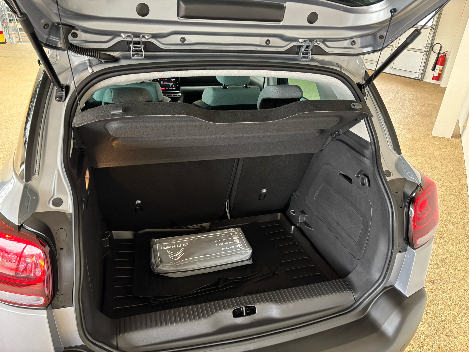 Grå Citroën C3 Aircross fra 2023