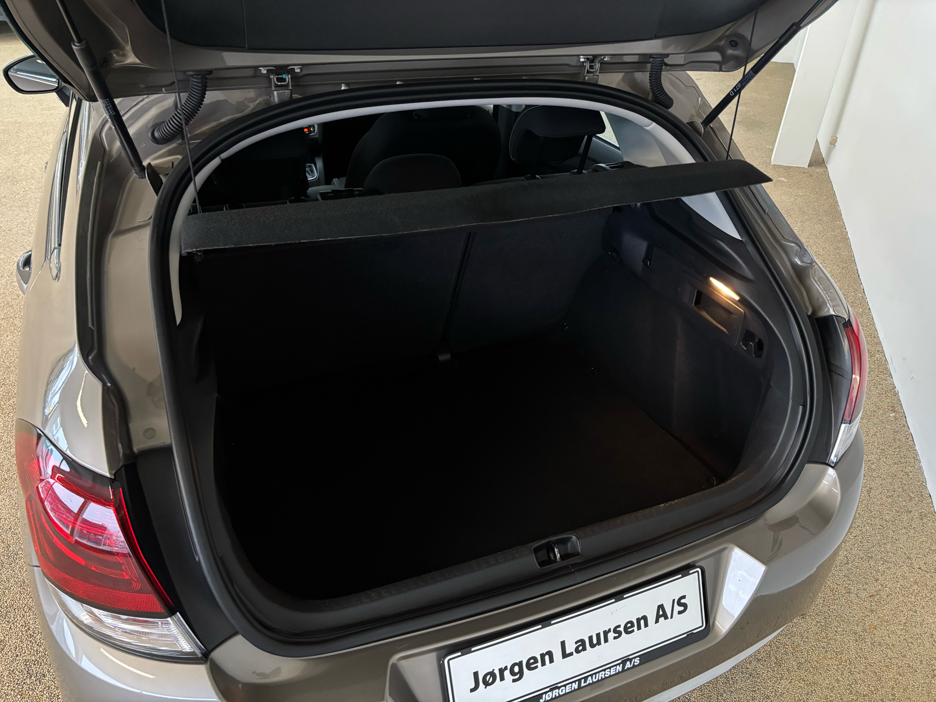 Beige Citroën C4 fra 2017