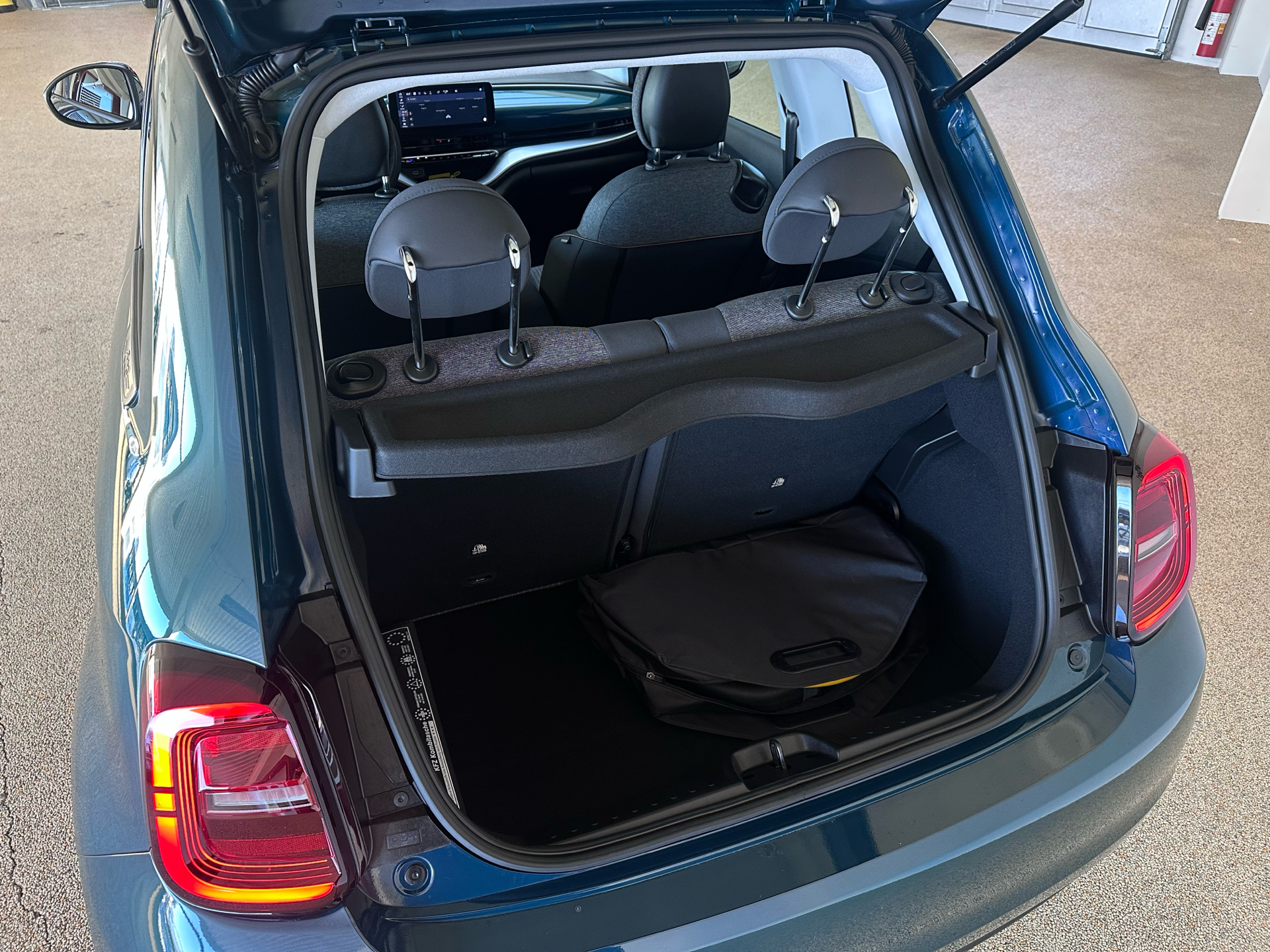 Grøn Fiat 500e fra 2024