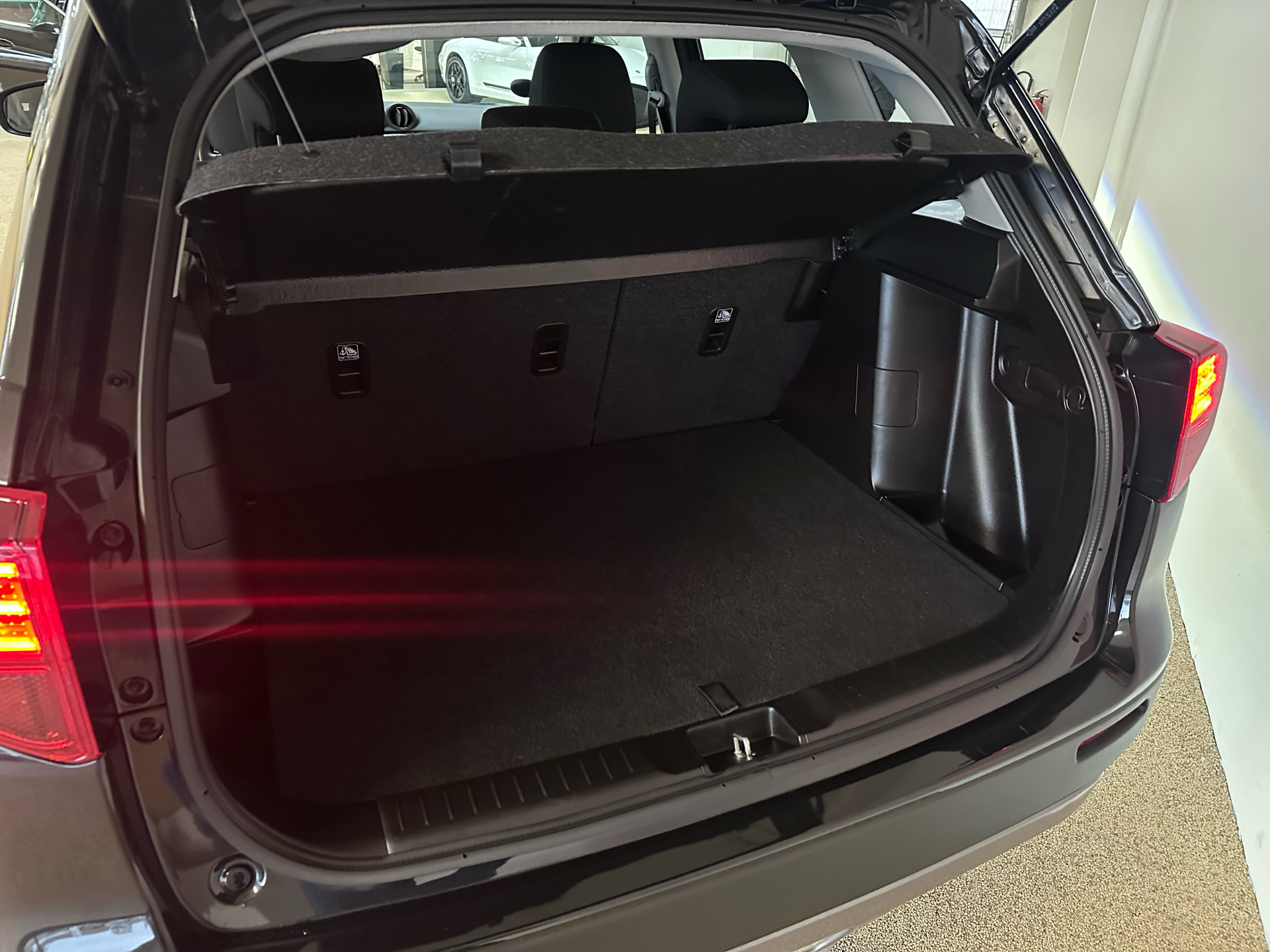 Sort Suzuki Vitara fra 2024