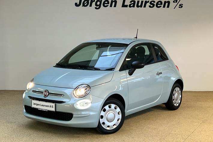 Grøn Fiat 500 fra 2023 set udefra