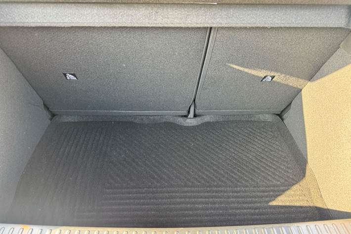 Sort Nissan Micra fra 2025