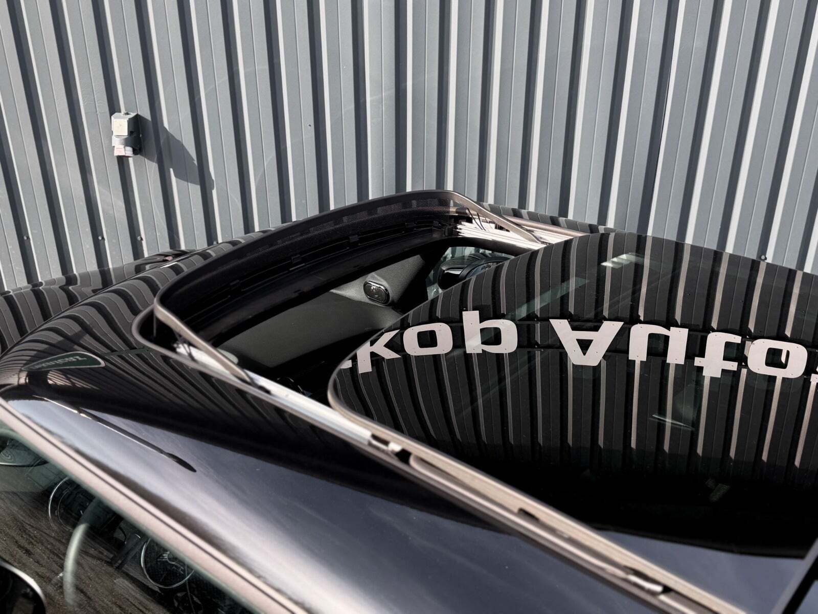 Sort Mini Cooper SE fra 2023