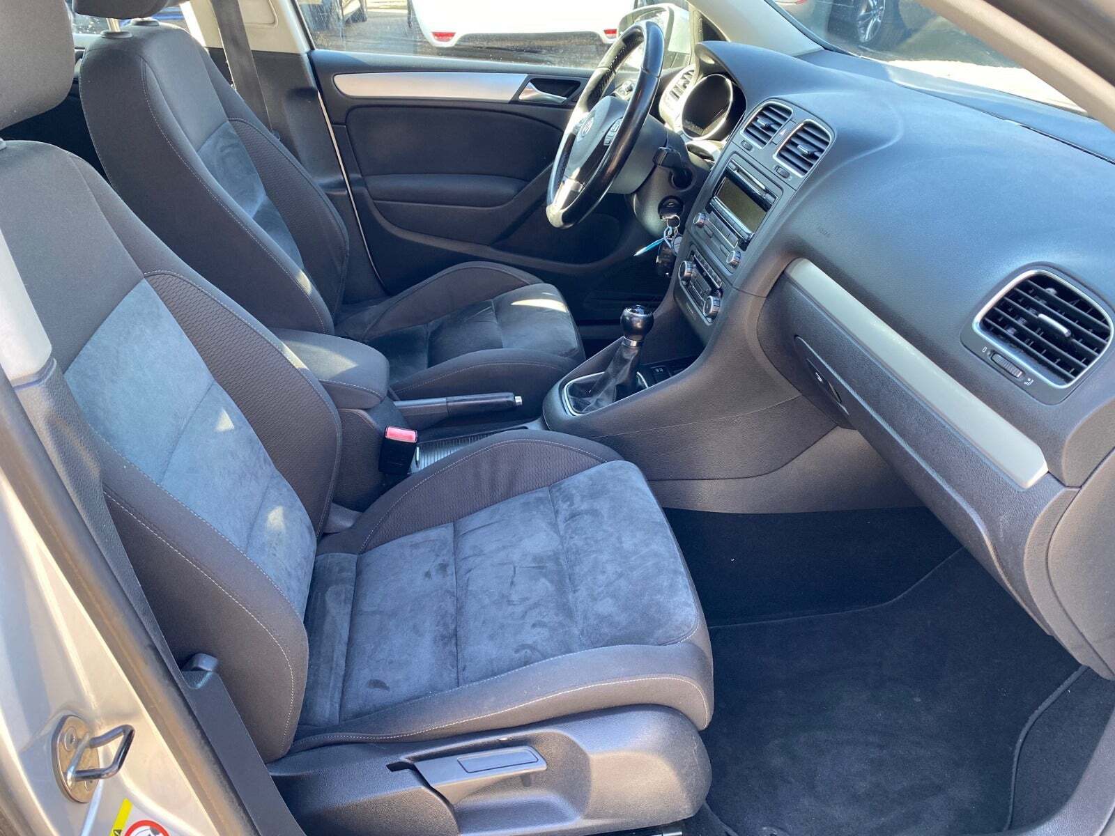 Sølv VW Golf VI fra 2010