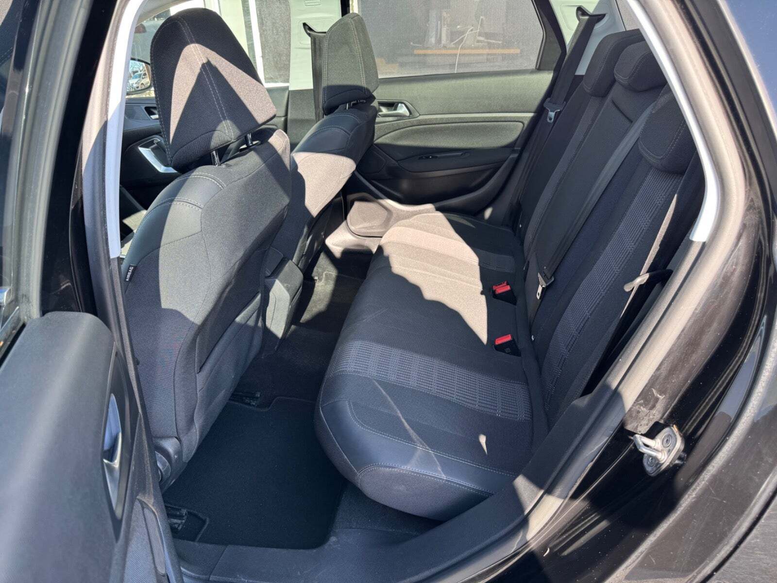 Sort Peugeot 308 fra 2018