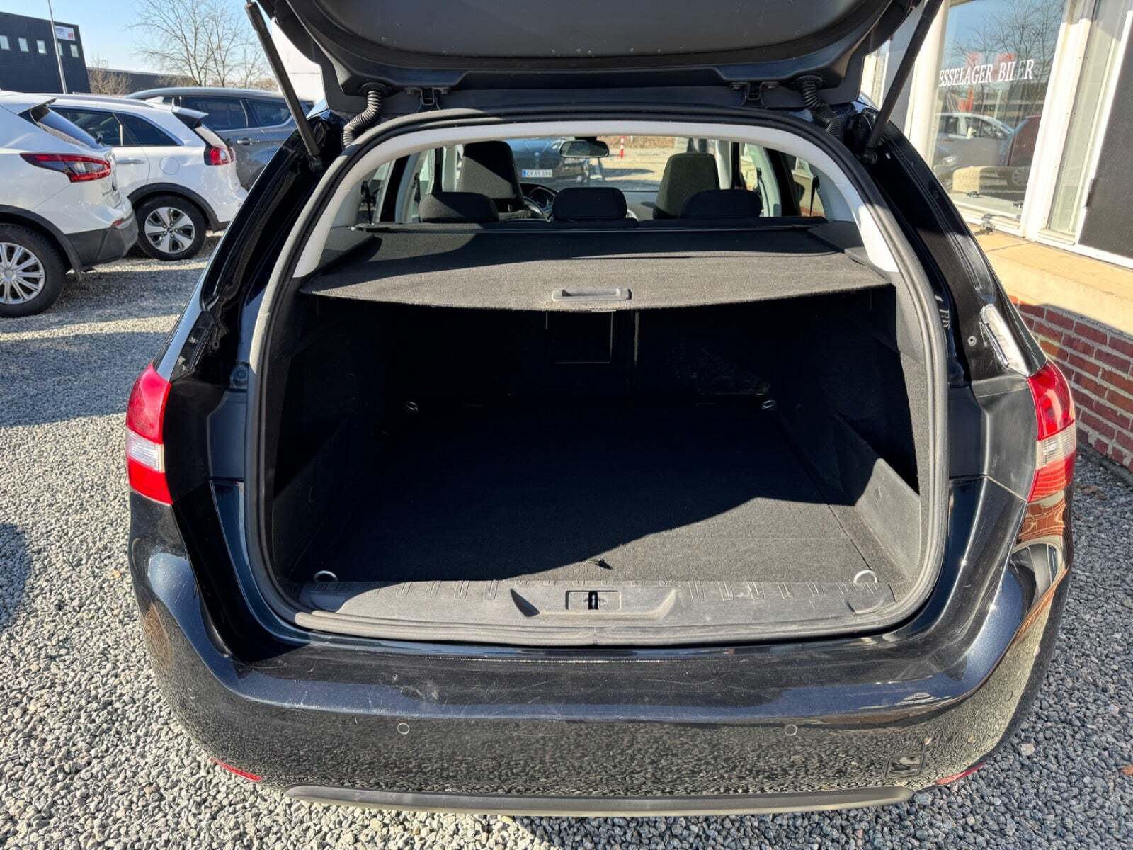 Sort Peugeot 308 fra 2018