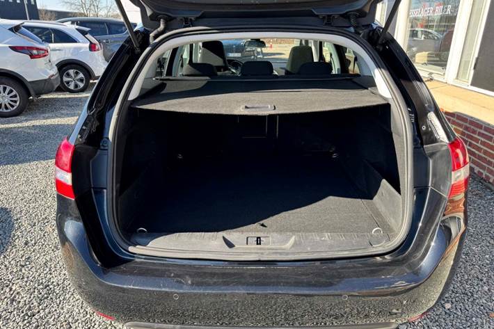 Sort Peugeot 308 fra 2018