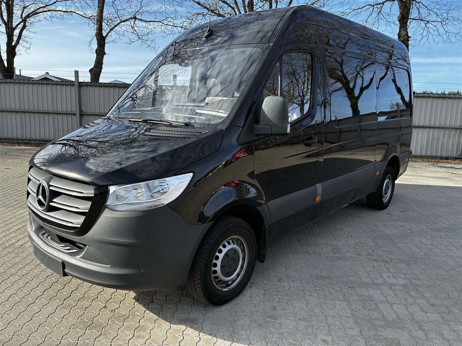 Mercedes Sprinter 319 3,0 CDi A2 Kassevogn aut. RWD