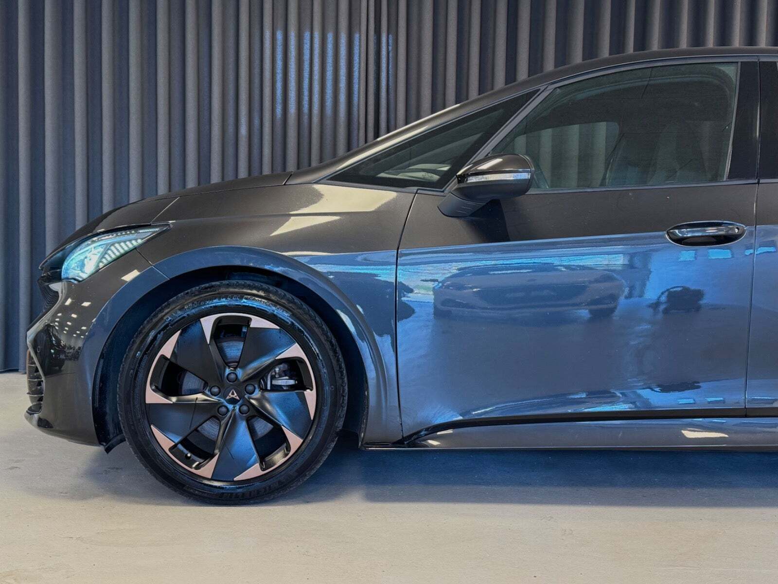 Grå Cupra Born fra 2022