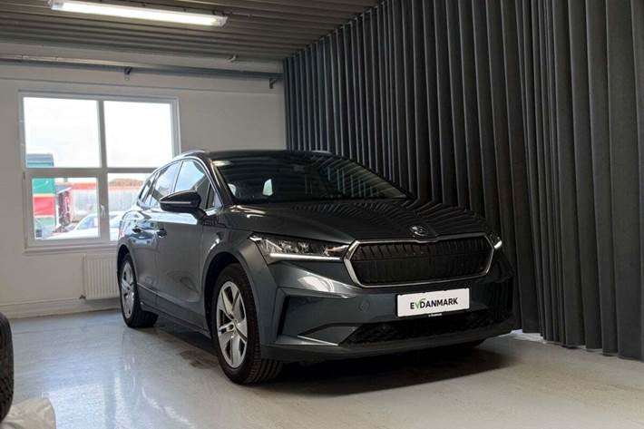 Grå Skoda Enyaq fra 2021