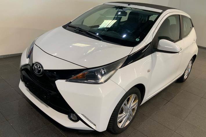 Hvid Toyota Aygo fra 2015