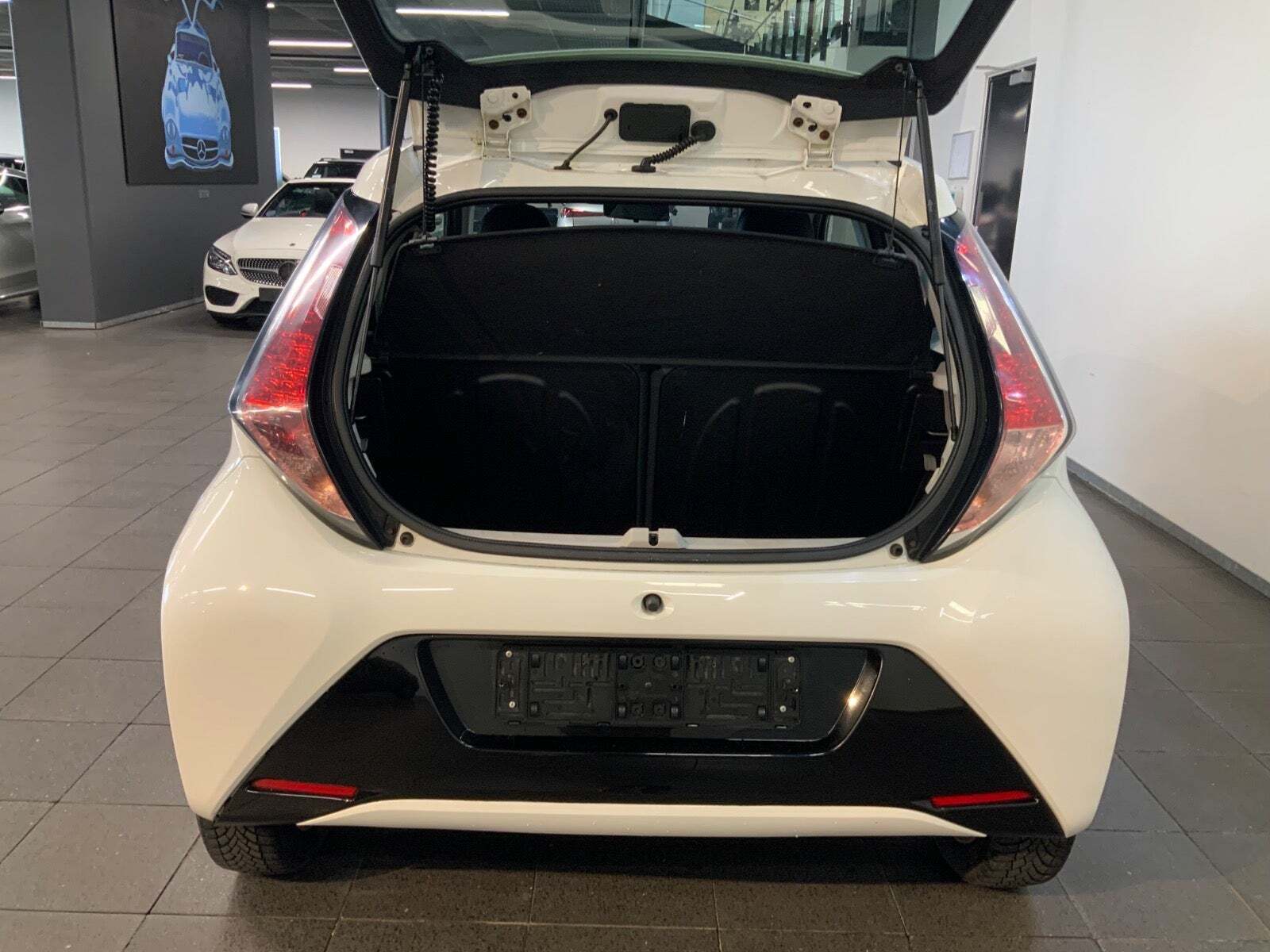 Toyota Aygo 1,0 VVT-i x-wave Sky