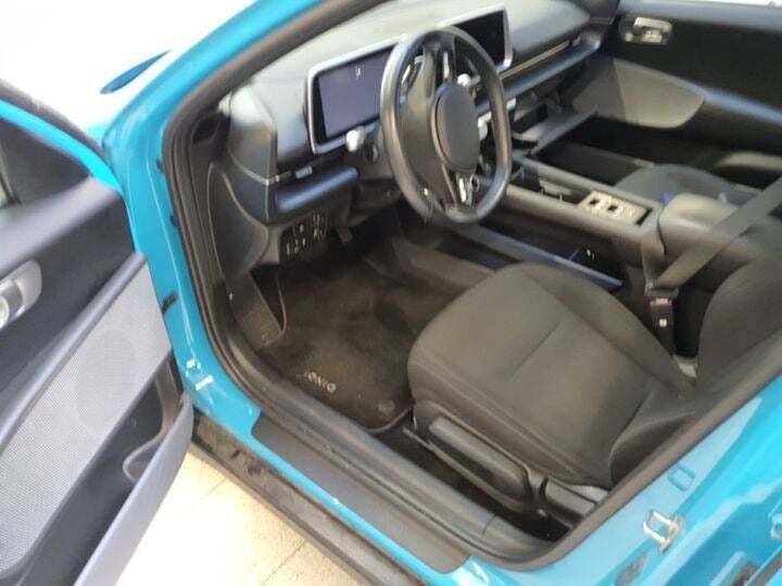 Blå Hyundai Ioniq 6 fra 2023